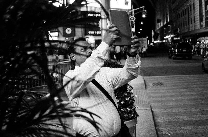 Whitson-NYC-Times-Square-iPad-Photographer